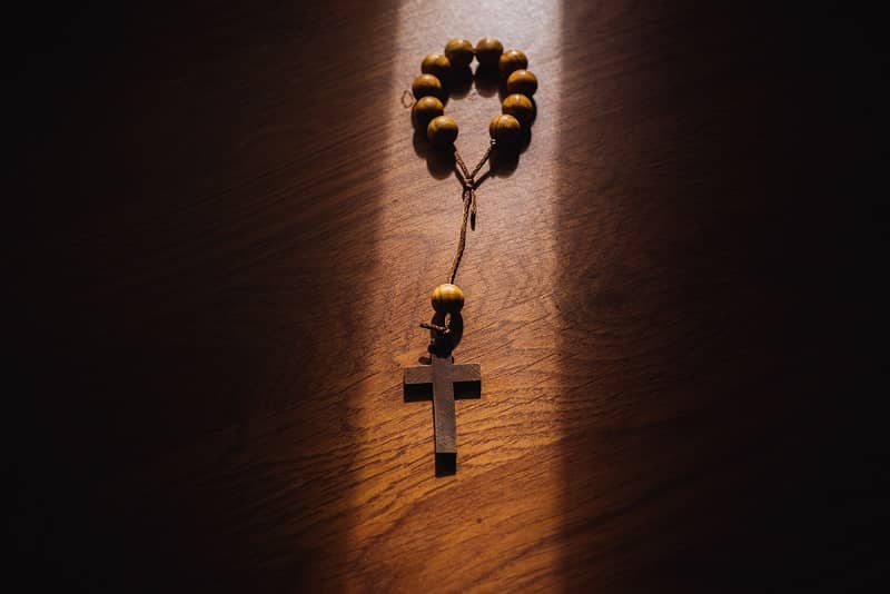 Drveni križ za molitvu